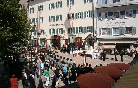 Fronleichnamsfest in der Bergstadt Zell am See 2016 Fronleichnamsfest in der Bergstadt Zell am See 2016