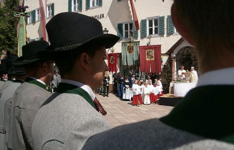 Fronleichnamsfest in der Bergstadt Zell am See 2016 Fronleichnamsfest in der Bergstadt Zell am See 2016